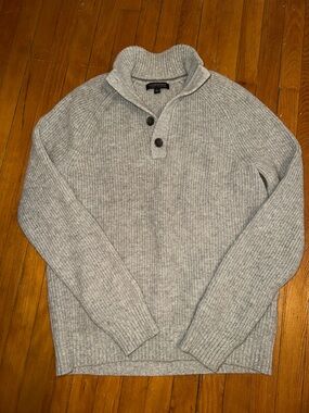 Banana Republic Light Gray merino extra Fine wool sweater